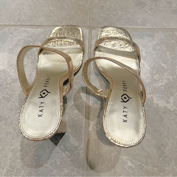 Katy Perry The Hollow Heel Sandal in Gold, Size 7M/37 New in Box Retail $109 - Picture 9 of 14